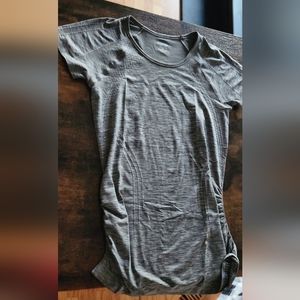 NWOT athleta speedlight tee